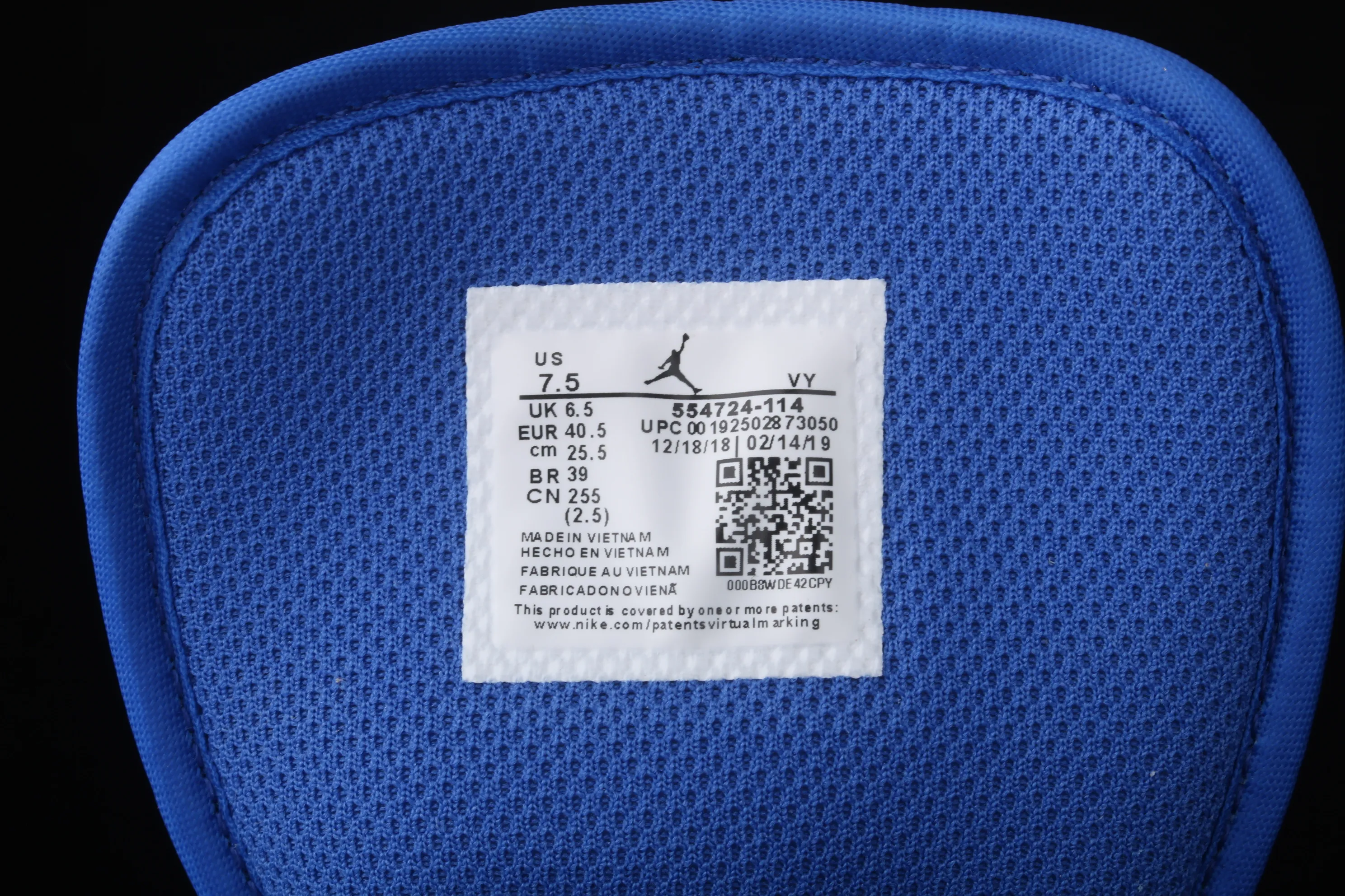 All categories Air Jordan Jordan series basketball shoes Air Jordan 1 Mid Air Jordan Mid AJ1 Joe 1 white and blue Little Lightning Zhongbang series basketball shoes 554724-114
